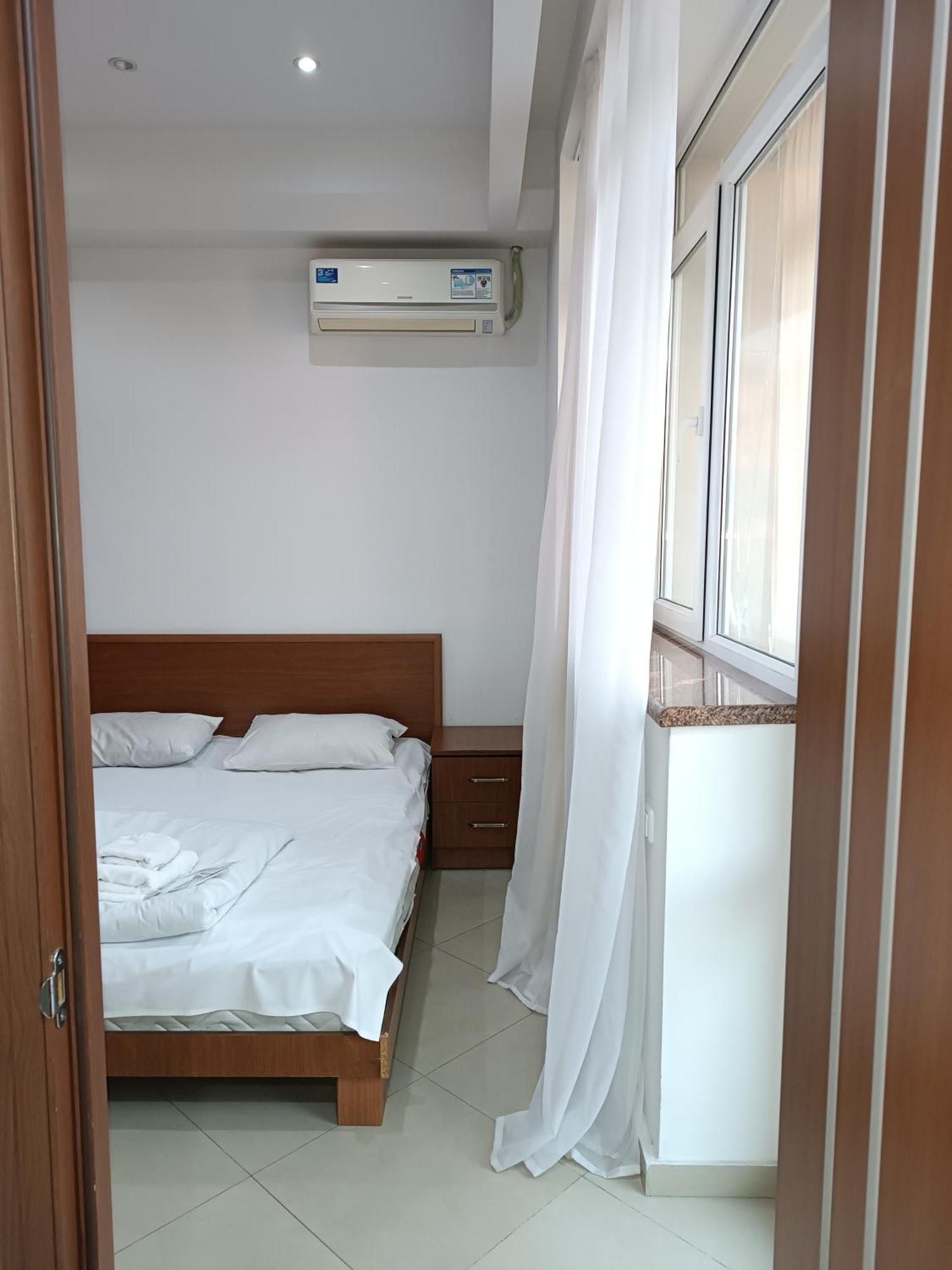 Rent Inn Yerevan On Sakharov Square Exterior foto